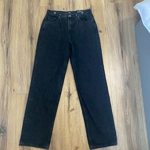 Fashion Nova Mom Jeans size 9 NEVER WORN
